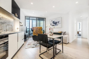 West Side Contemporary Pad in Shopping Precinct
